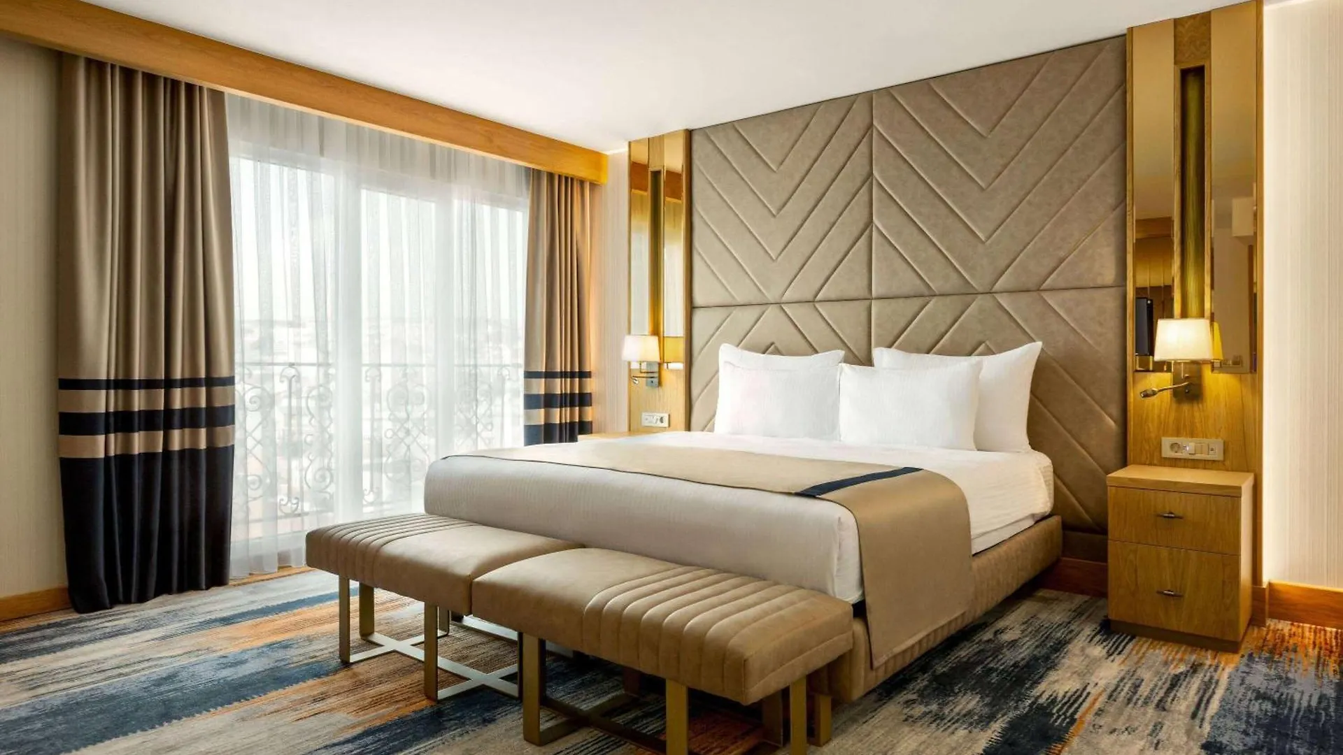 Days Inn By Wyndham Istanbul Bomonti Отель