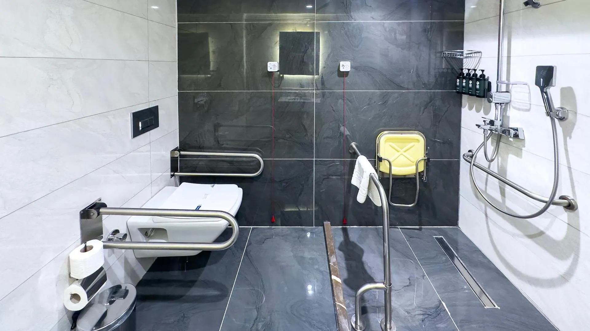 Days Inn By Wyndham Istanbul Bomonti Отель